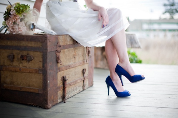 BedandBreakfast_StyledVintageBridalShoot_Jamie_Delaine_Photography_04062010leannetam112_low