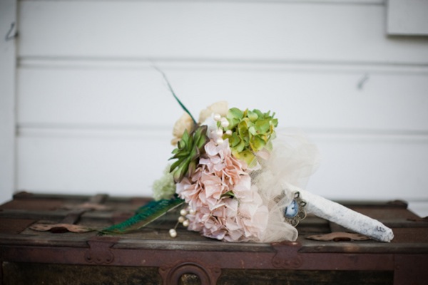 BedandBreakfast_StyledVintageBridalShoot_Jamie_Delaine_Photography_04062010leannetam116_low