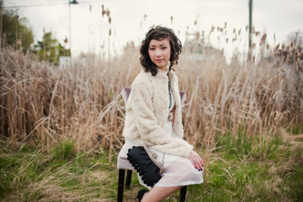 BedandBreakfast_StyledVintageBridalShoot_Jamie_Delaine_Photography_04062010leannetam248_low