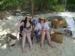 The floppy hat duo
