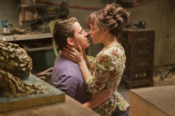 The Vow Movie | Channing Tatum kissing Rachel McAdams