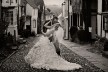 bride and groom dip kiss, Ian Stuart wedding dress