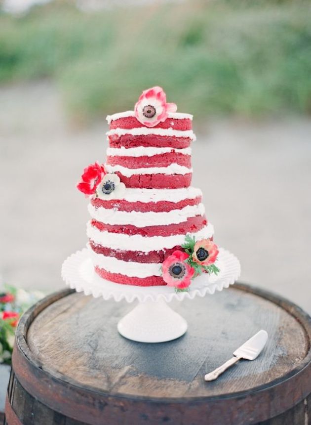 How To Make A Wedding Cake: 10 Tips & Tricks