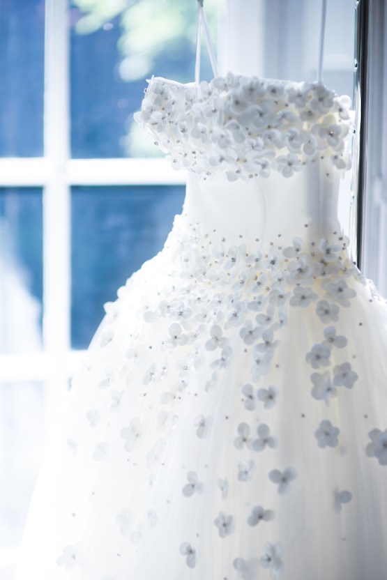 All About the Bows: Viktor Rolf Wedding Dress Collection 2017