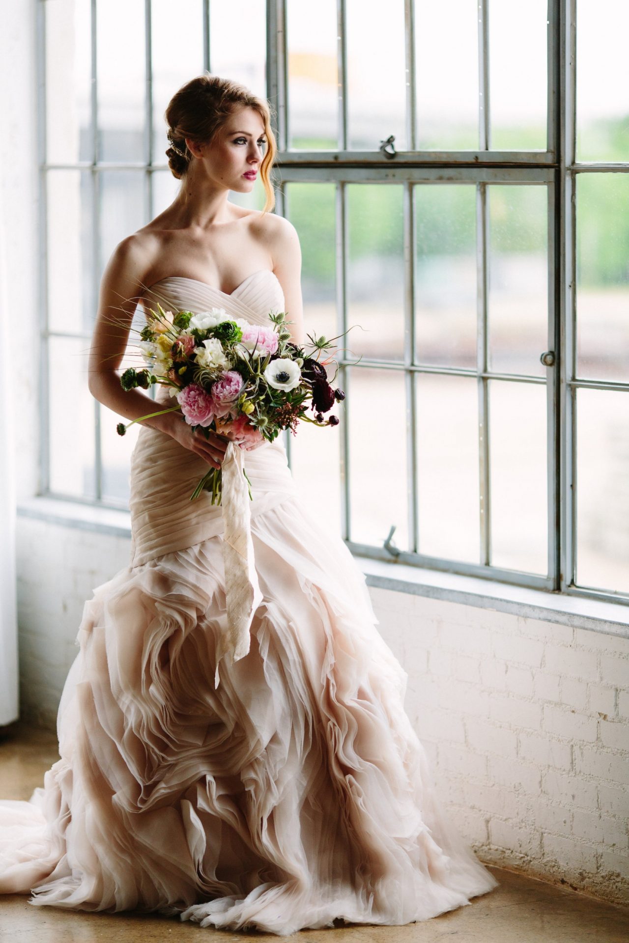 industrial-inspired-wedding-shoot-by-jeff-brummett-visuals-keestone-events-16