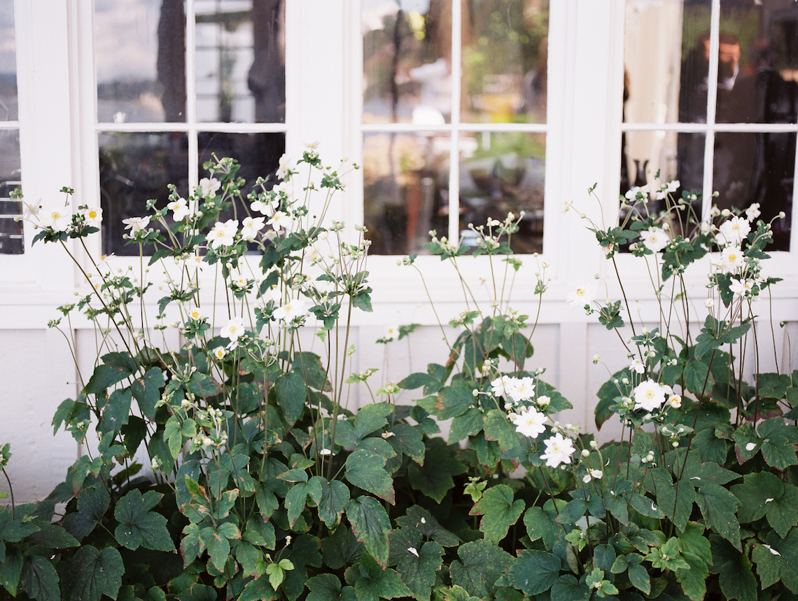 Beautiful Lakehouse Wedding by Jamie Rae Photo 21