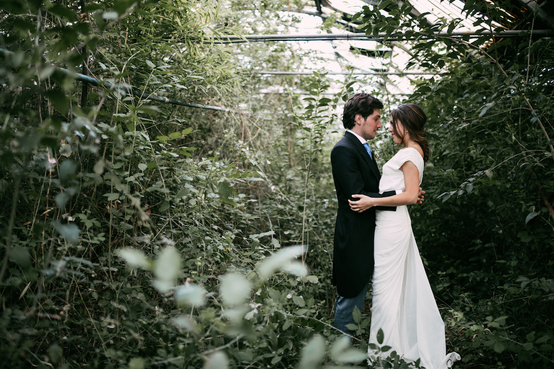 Cool Spanish Wedding by Sara Lobla and La Puta Suegra 35