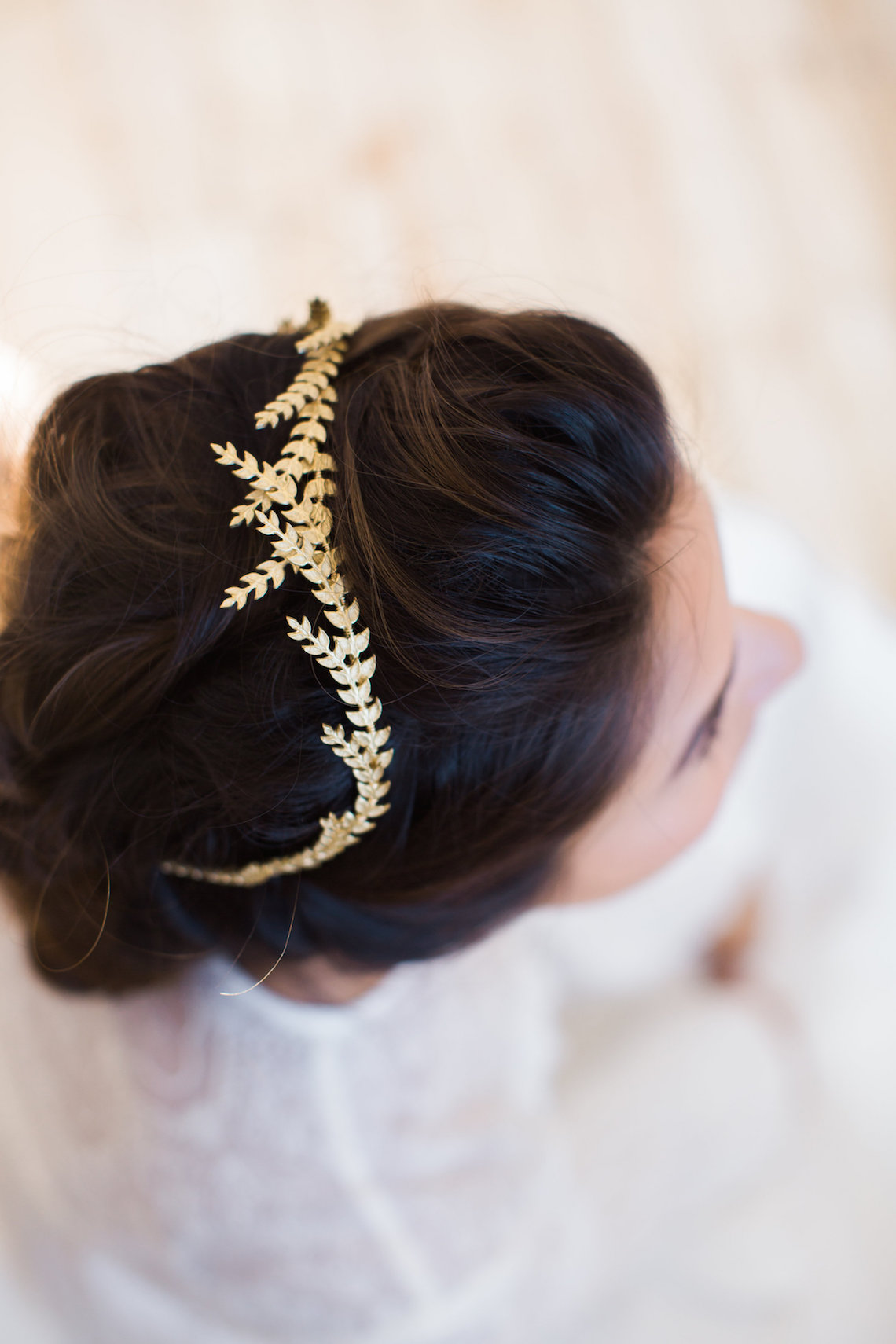 Light & Modern Wedding Inspiration With Cool Modest Gowns | Sons and Daughters Photography 1