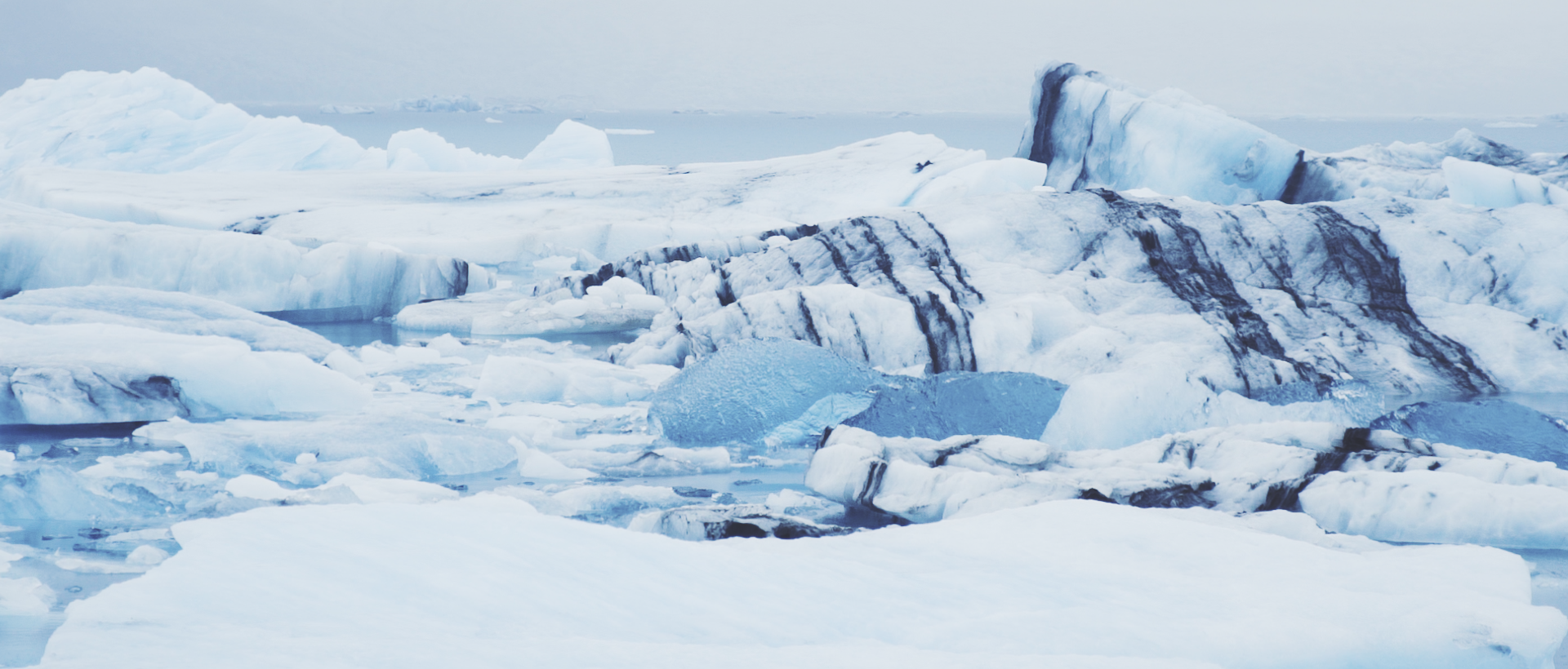 Iceland Lovers Roadtrip; An Adventurous Honeymoon Guide | Happy Together Films 7