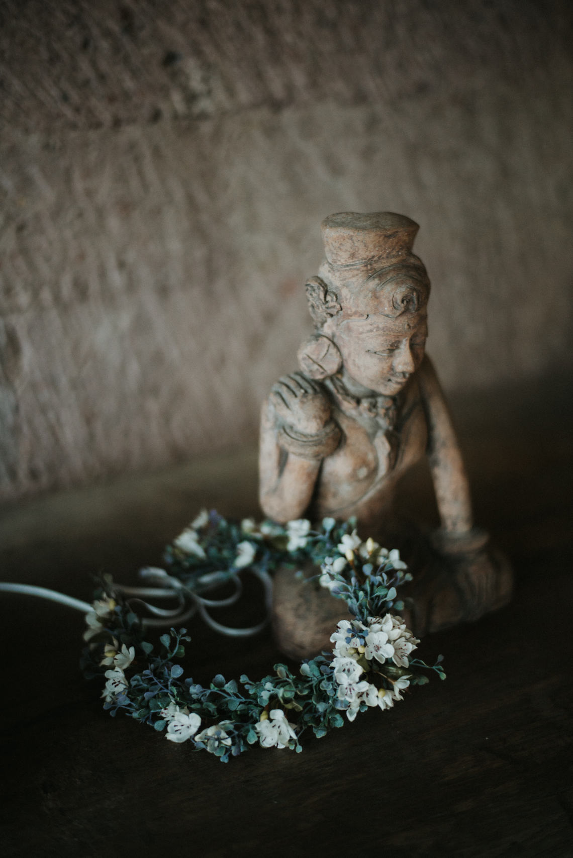 Modern & Hip Bali Wedding Featuring Sparklers & Flower Crowns | Iluminen Photography 28