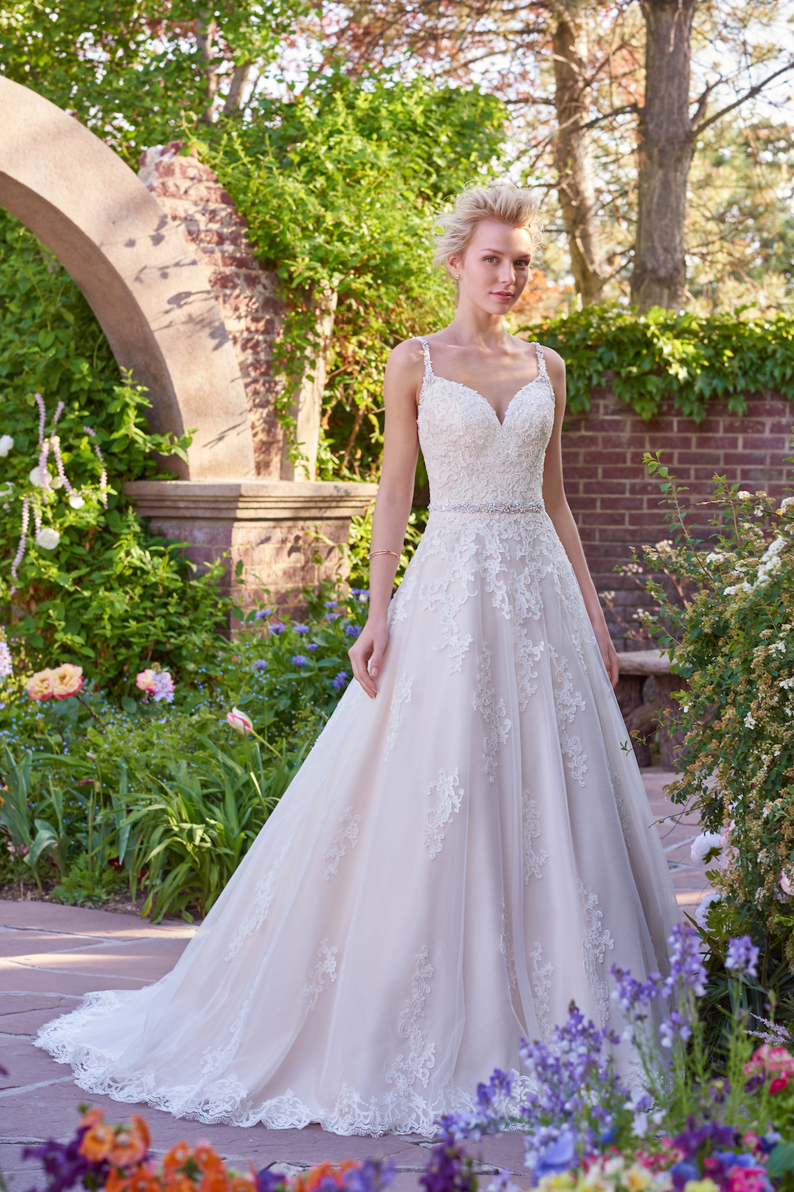 MAGGIE SOTTERO DESIGNSwww.maggiesottero.com