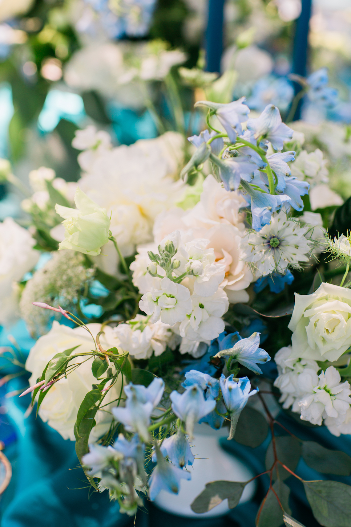Vibrant Ocean Blue Watercolor Wedding Inspiration | Lola Event Productions | Artistrie Co. 16