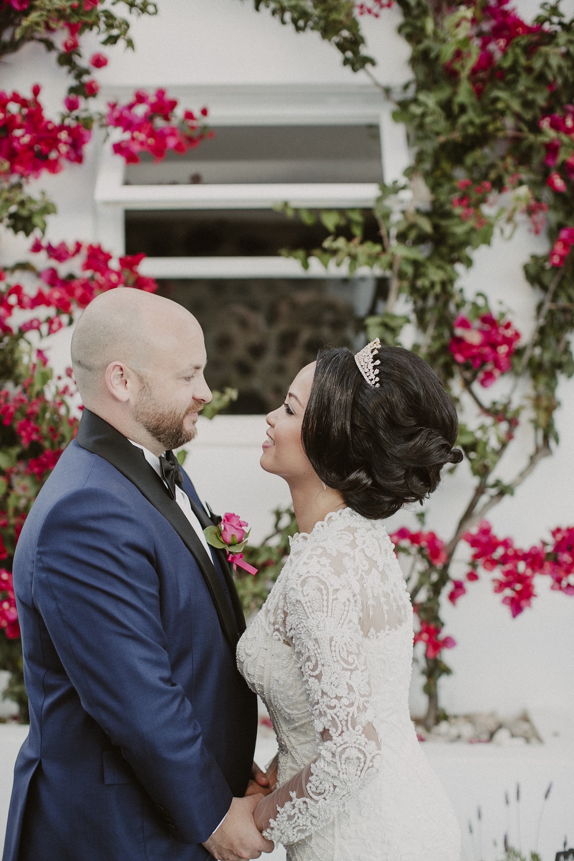 Intimate & Luxurious Cliffside Santorini Wedding | Stella and Moscha | Nikos Gogas 14