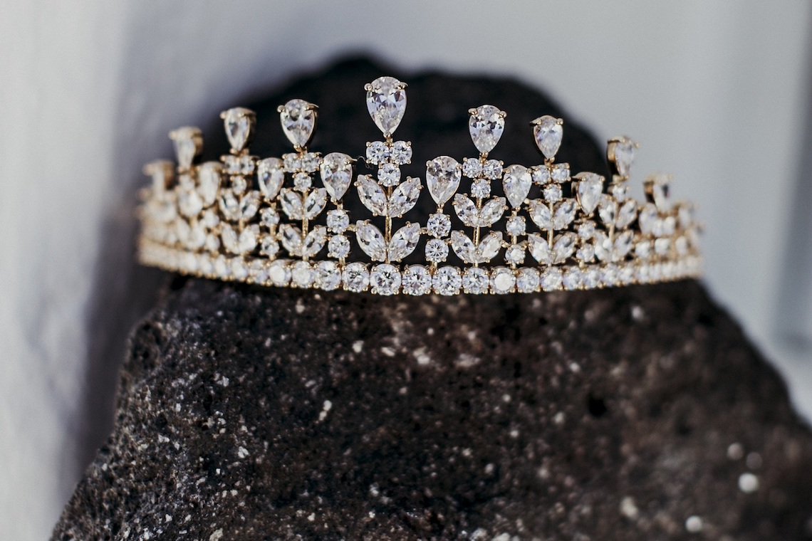 Intimate & Luxurious Cliffside Santorini Wedding | Stella and Moscha | Nikos Gogas 35