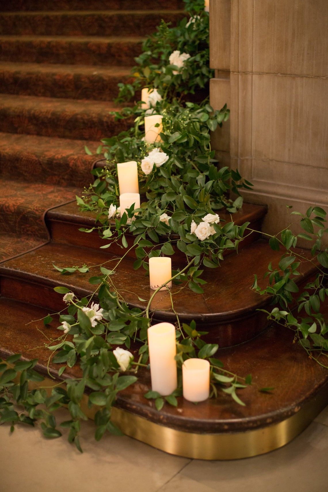 Practically Royal Luxe Chicago Cathedral Wedding | Christina G Photography | LOLA Event Productions 54