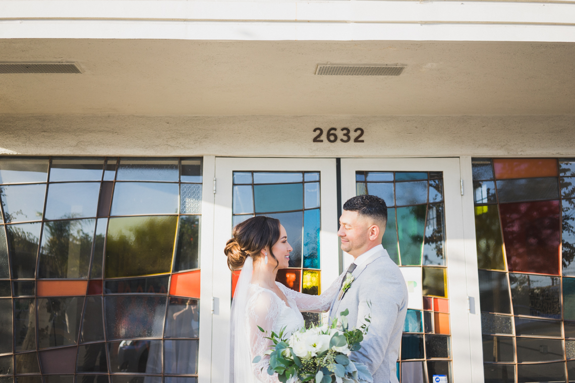 Modern Hip Taco Wedding In A Funky Gallery Venue | Claire Eliza 24