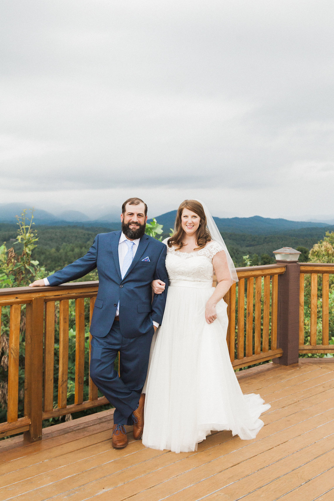Rustic Carolina Mountain Lodge Wedding | Common Dove Photography 28