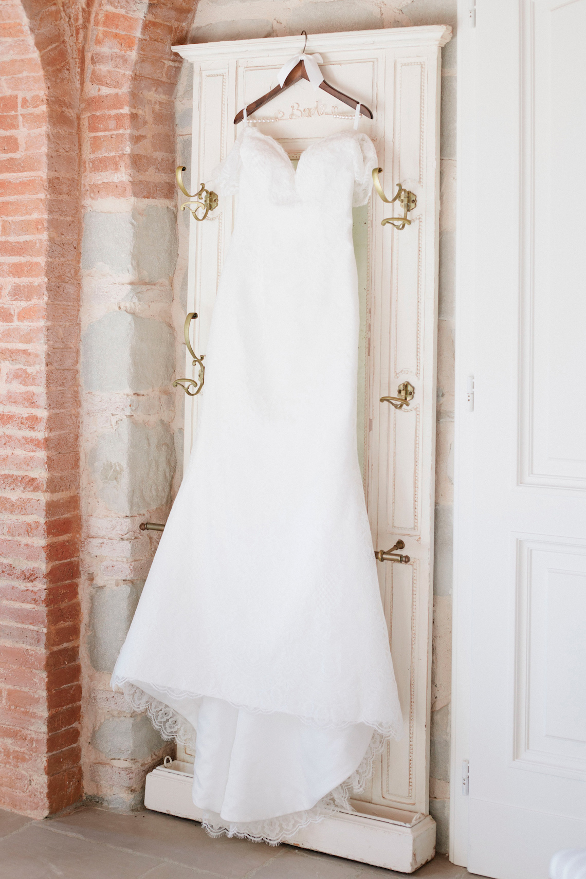 Rustic & Glamorous Tuscan Elopement | Purewhite Photography 15