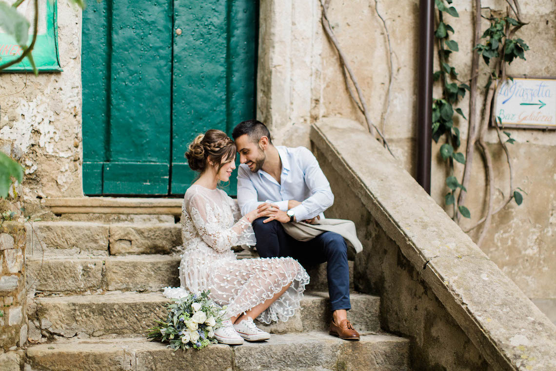 Italian Alleyway Elopement Inspiration | Danielle Smith Photography 28