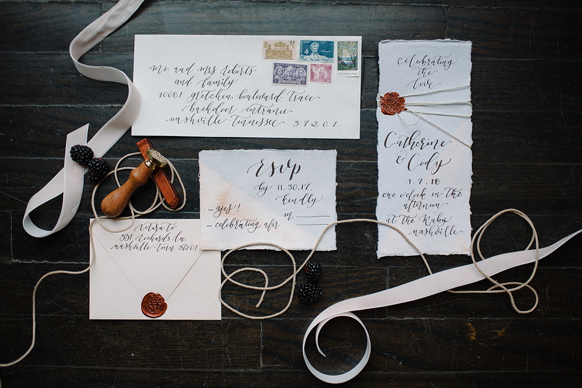 Vintage & Minimalist Wedding Ideas | Mandy Liz Photography 50