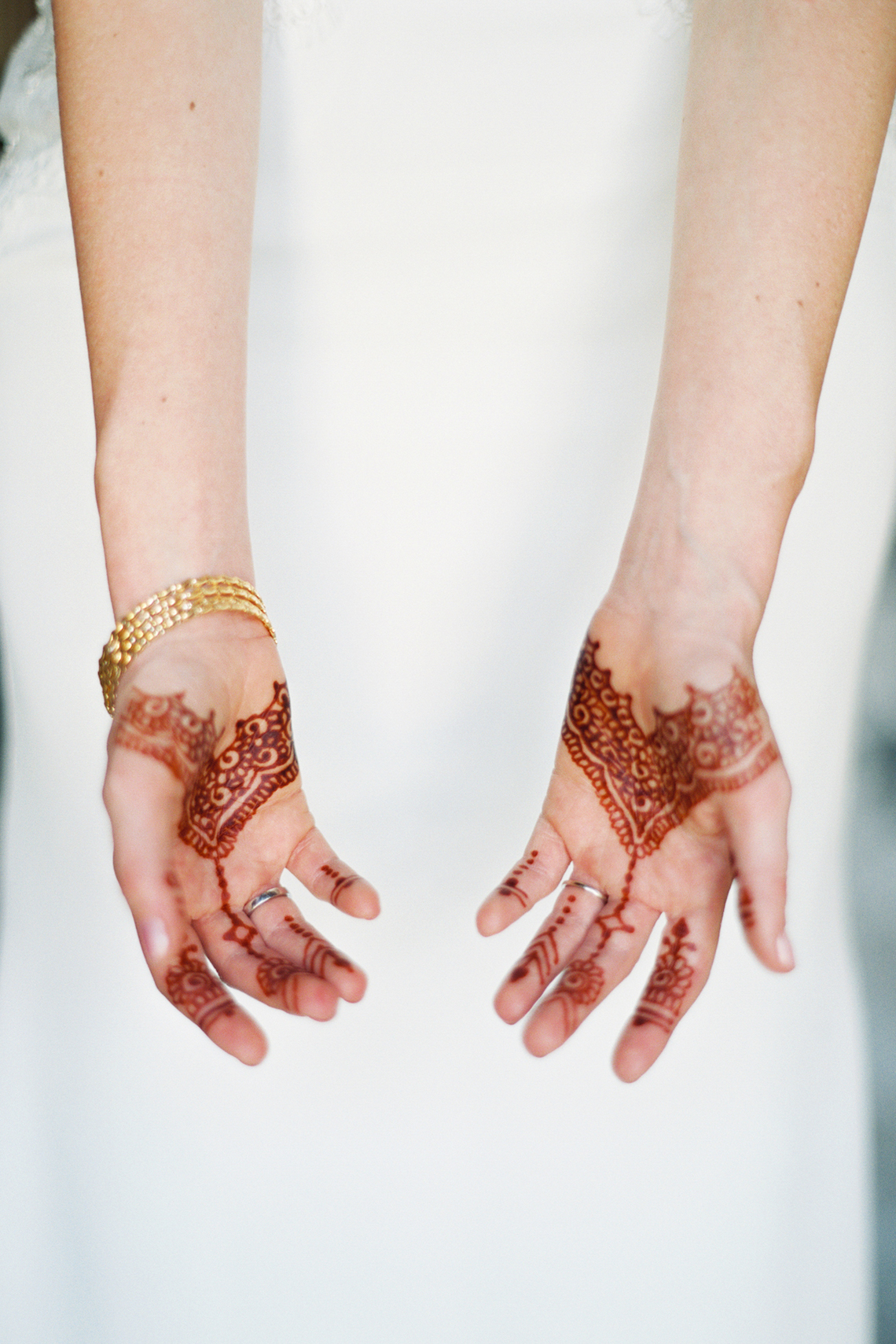Hindu American Fusion Wedding (With Peonies) | Bramble and Vine 26
