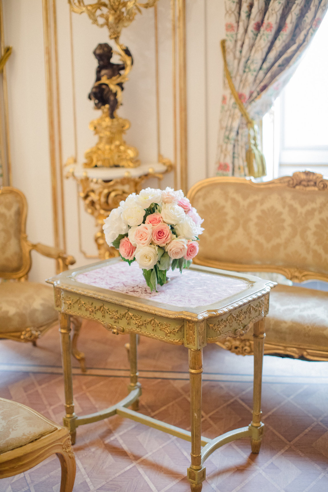 An Elegant Royal Vienna Destination Wedding | A Very Beloved Wedding | Sandra Aberg 35