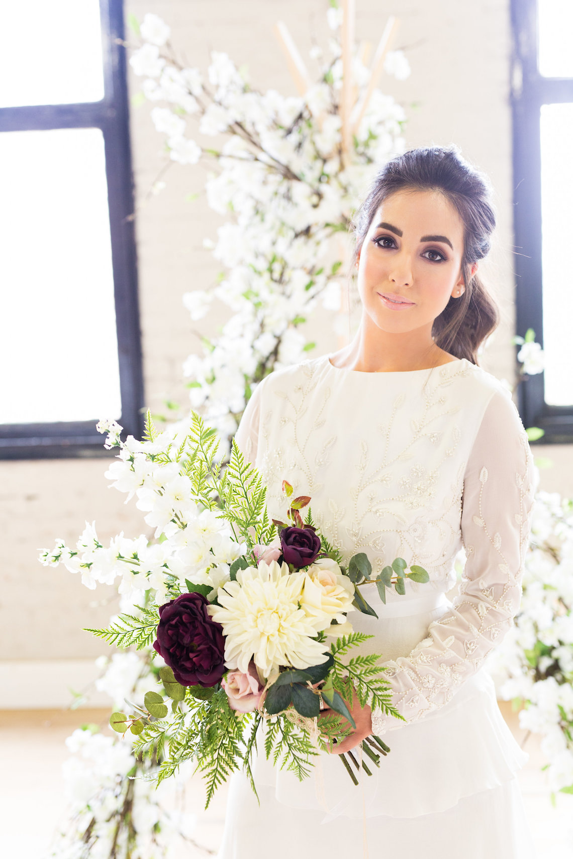 Trendy Loft Wedding Inspiration Featuring A Triangle Altar – Deluxe Blooms 22