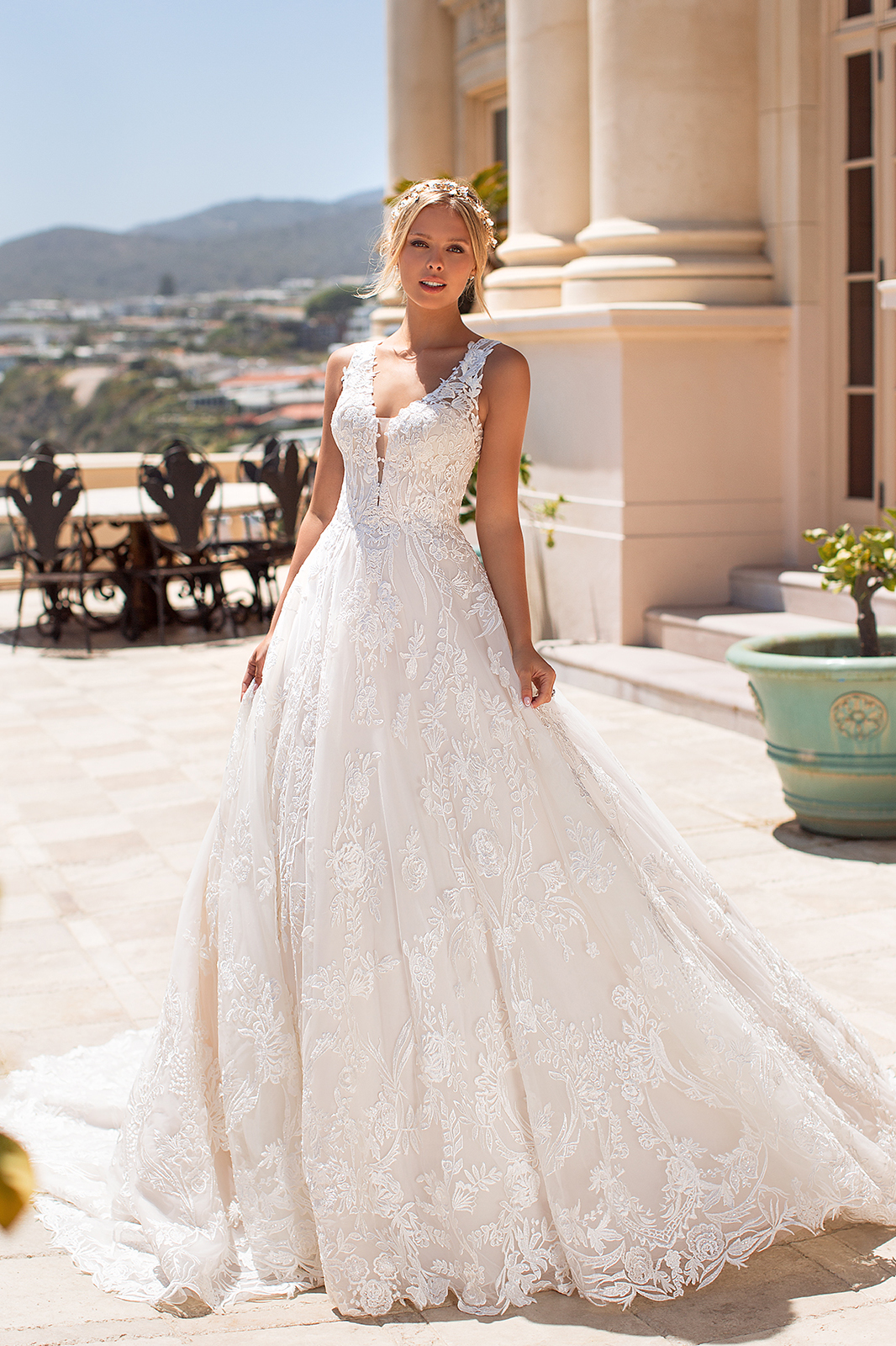 6 Modern Wedding Dress Trends You Will Love – Moonlight Couture 26