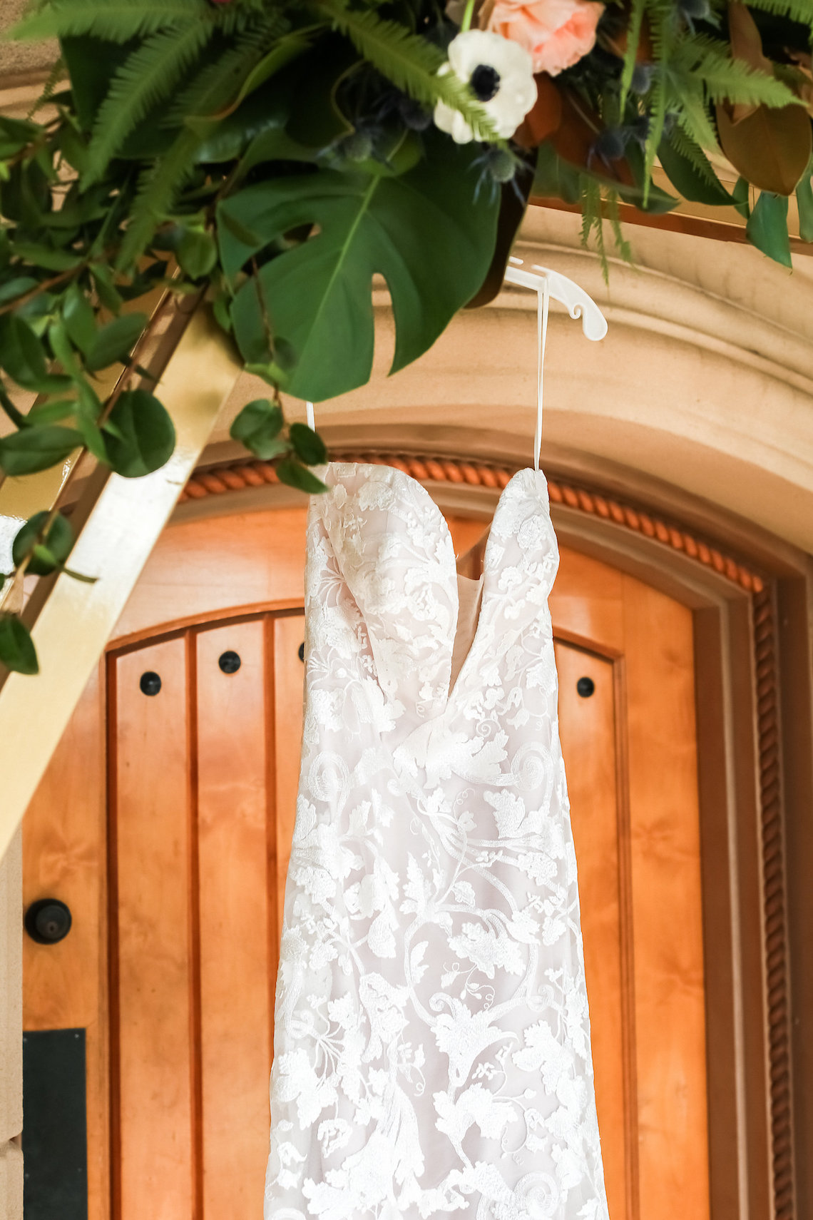 Metallic Copper Wedding Inspiration With A Creative Hexagon Altar – Allie Marion 6