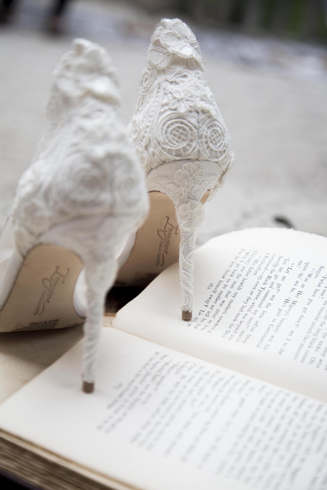Spanish Lace and Old World Elegance Wedding Inspiration – Szu Designs 25
