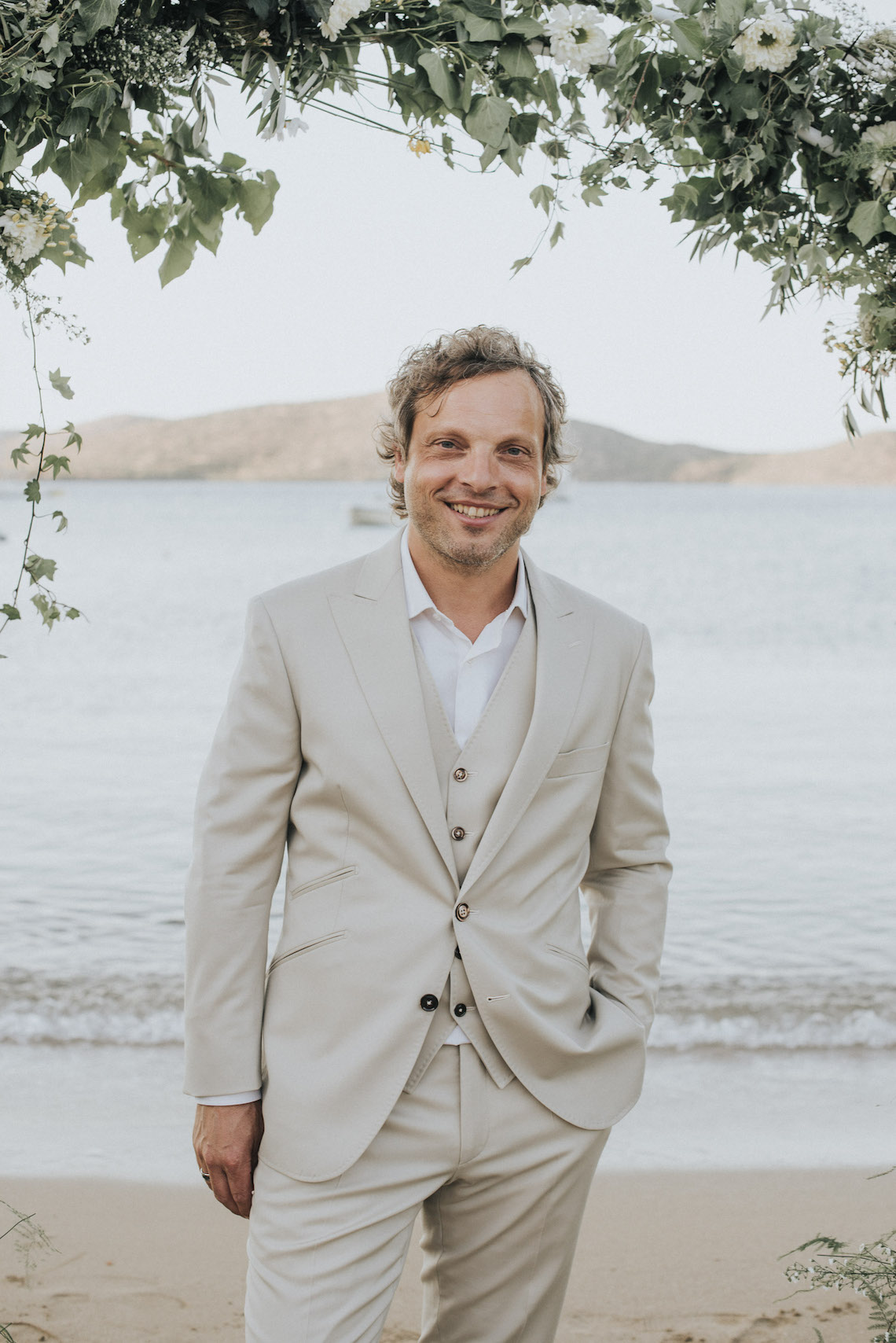 Boho Greek Island Wedding Featuring A Circle Floral Arch – Paulina Weddings 21