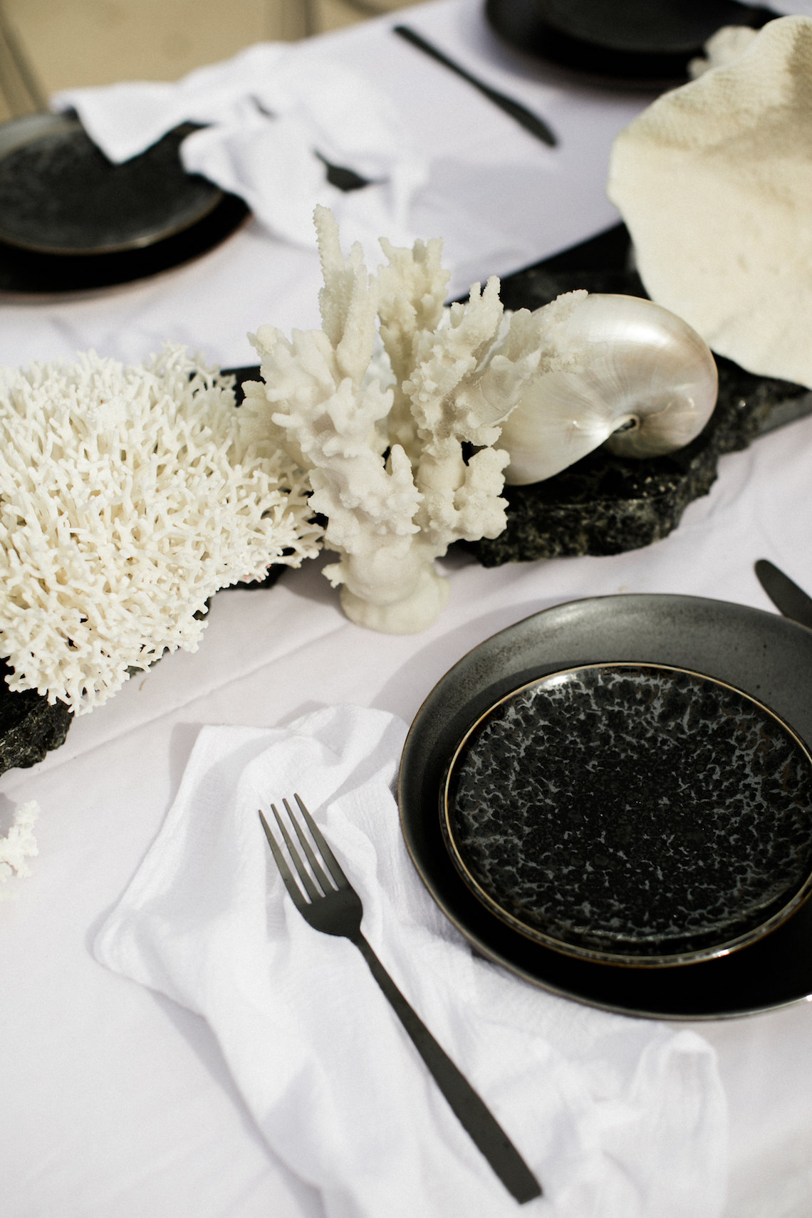 Effortlessly Cool Lava Rock Beach Wedding Inspiration in Byron Bay – Megan Kelly Photo 1