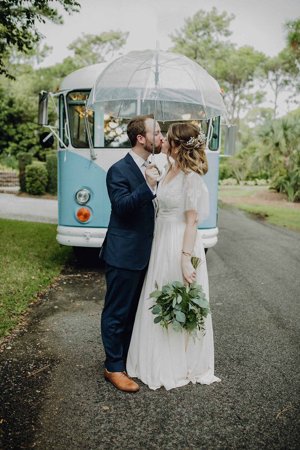 Quirky Vintage Food Truck Wedding Filled With Details – Amanda Rose Weddings – Kara Quinn Photography 37