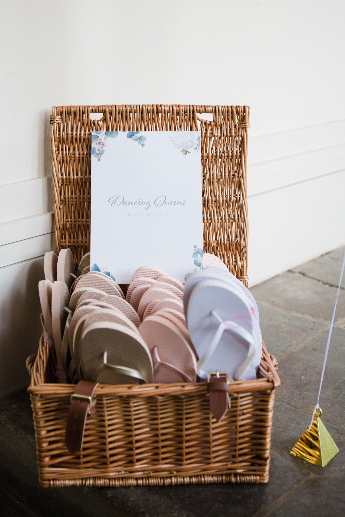 Adorable Animal-themed Wedding in a Castle Wedding Venue – Lucy Davenport Photography 40