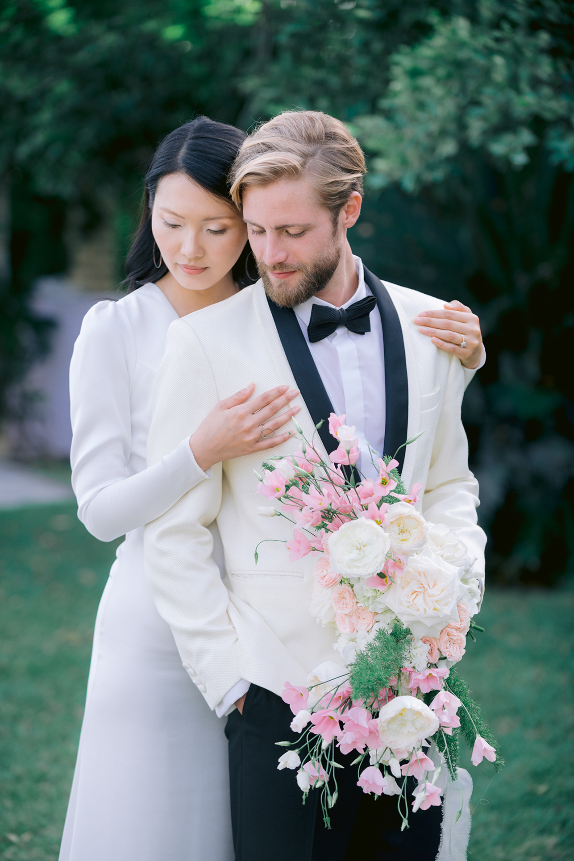 Modern Fashion-Forward Black White and Pink Greek Wedding Inspiration – Panos Demiropoulos 26