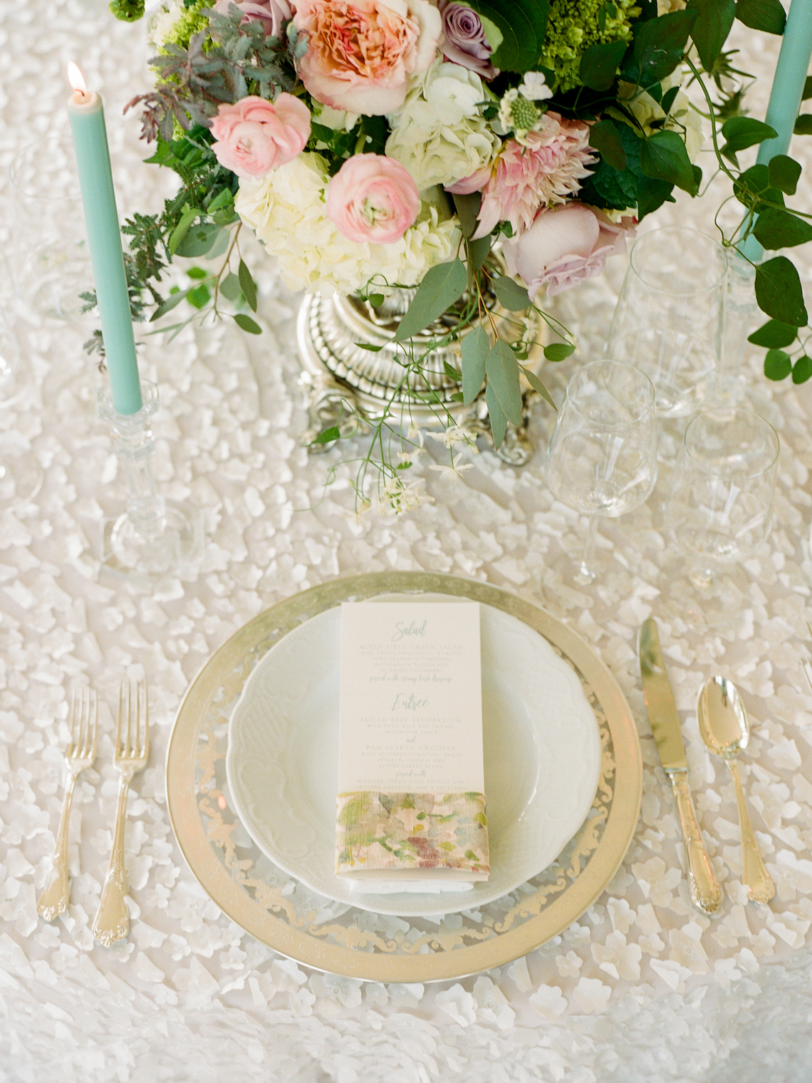Feminine Floral-Filled Alabama Wedding Inspiration with a Getaway Bicycle – Davy Whitener 4