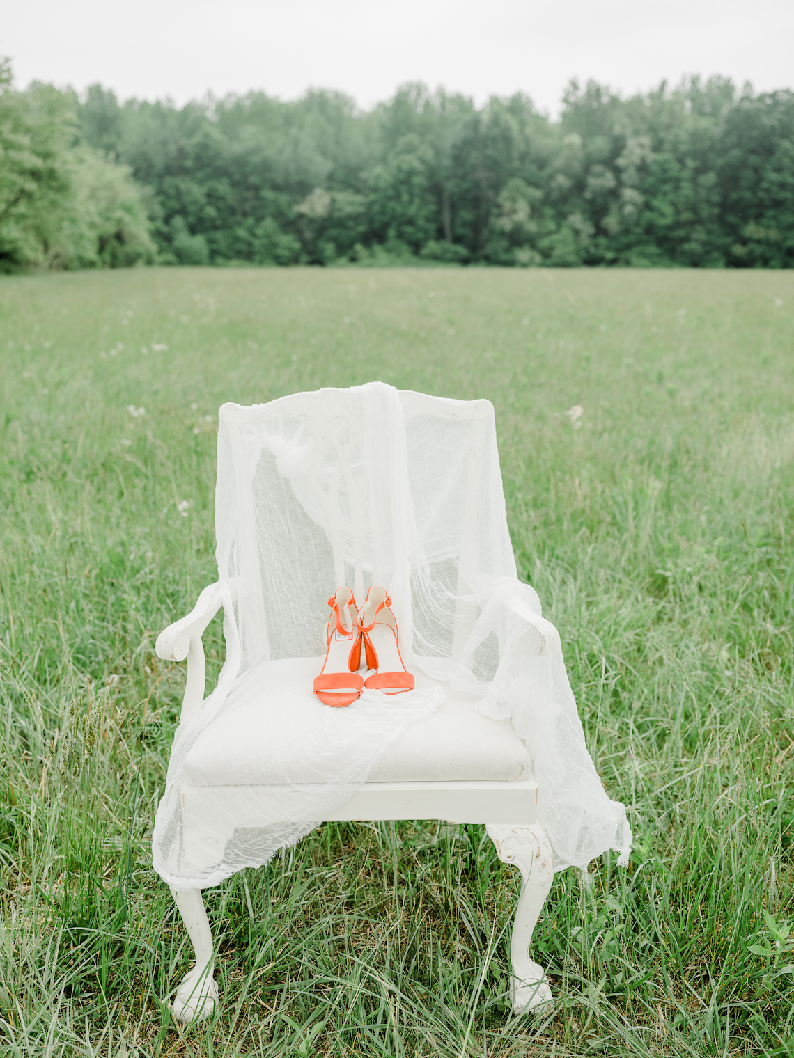 Whimsical Pantone Living Coral Colorful Meadow Wedding Inspiration – Kira Nicole Photography 12