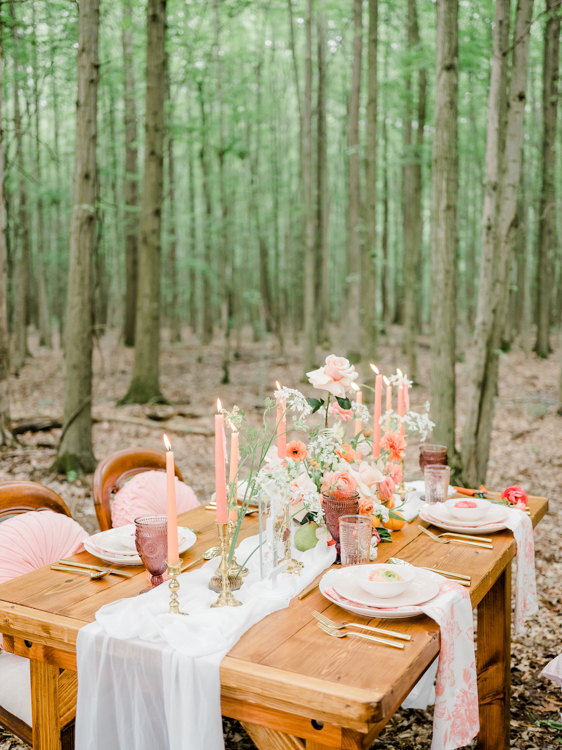 Whimsical Pantone Living Coral Colorful Meadow Wedding Inspiration – Kira Nicole Photography 15