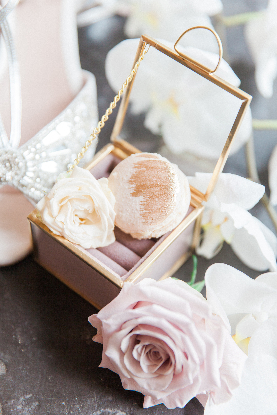 Glamorous Art Deco Wedding Inspiration with Gold Details – Maxeen Kim Photography 41