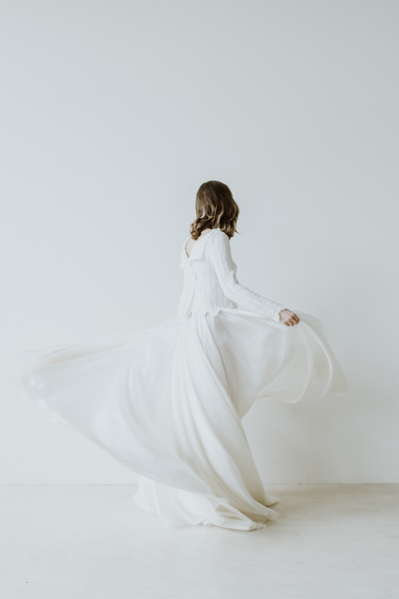 White and Taupe Minimalistic Wedding Inspiration – Vanessa Illi 51