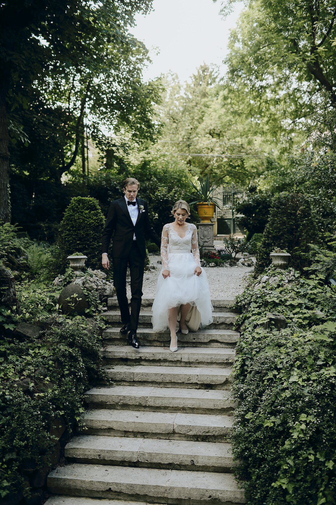 Practically Royal Classic Budapest Cathedral Wedding – Julian Gyula Zacsfalvi 17