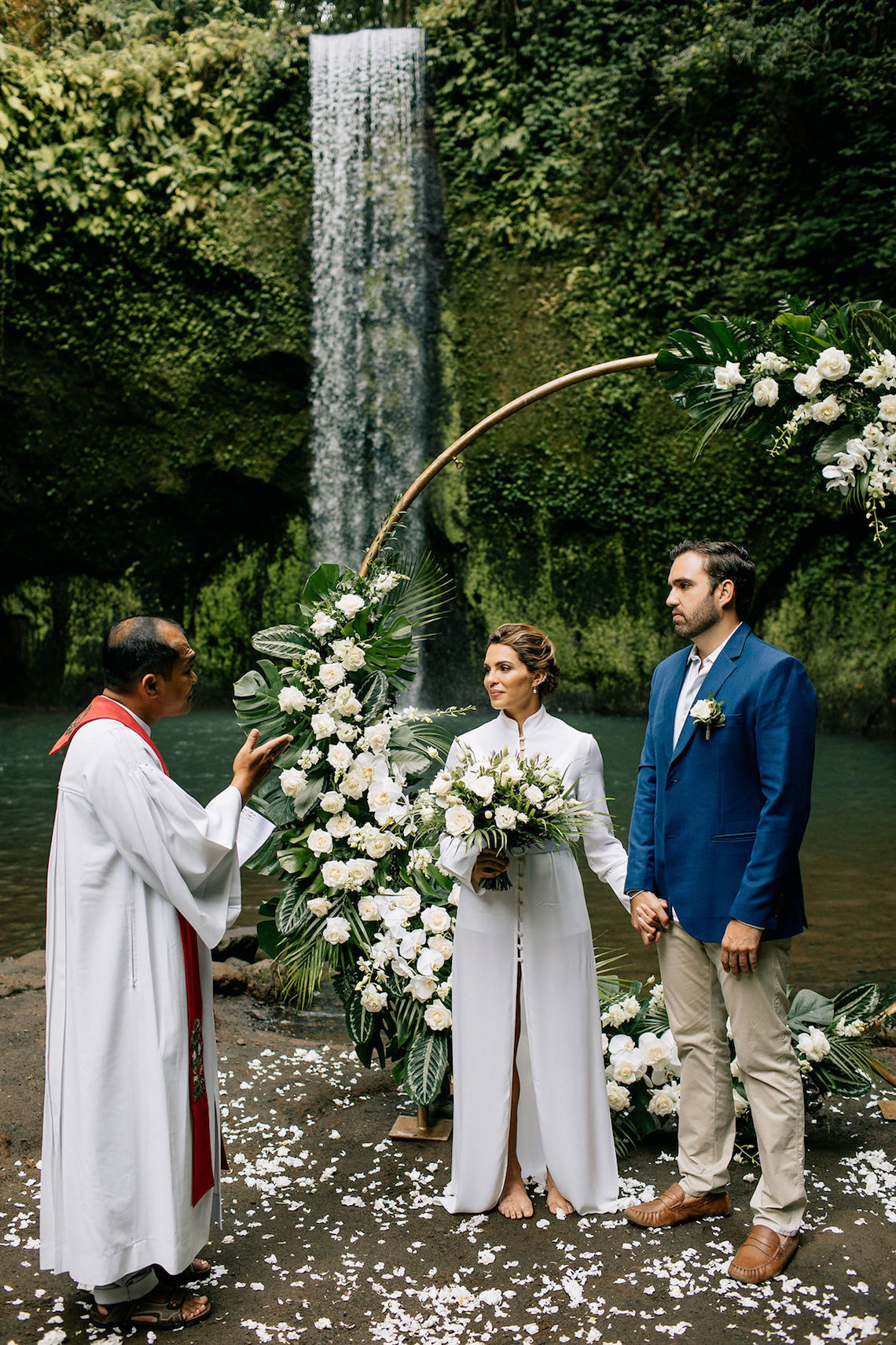 Breathtaking Bali Waterfall Elopement – Vladimir Borodenok 16
