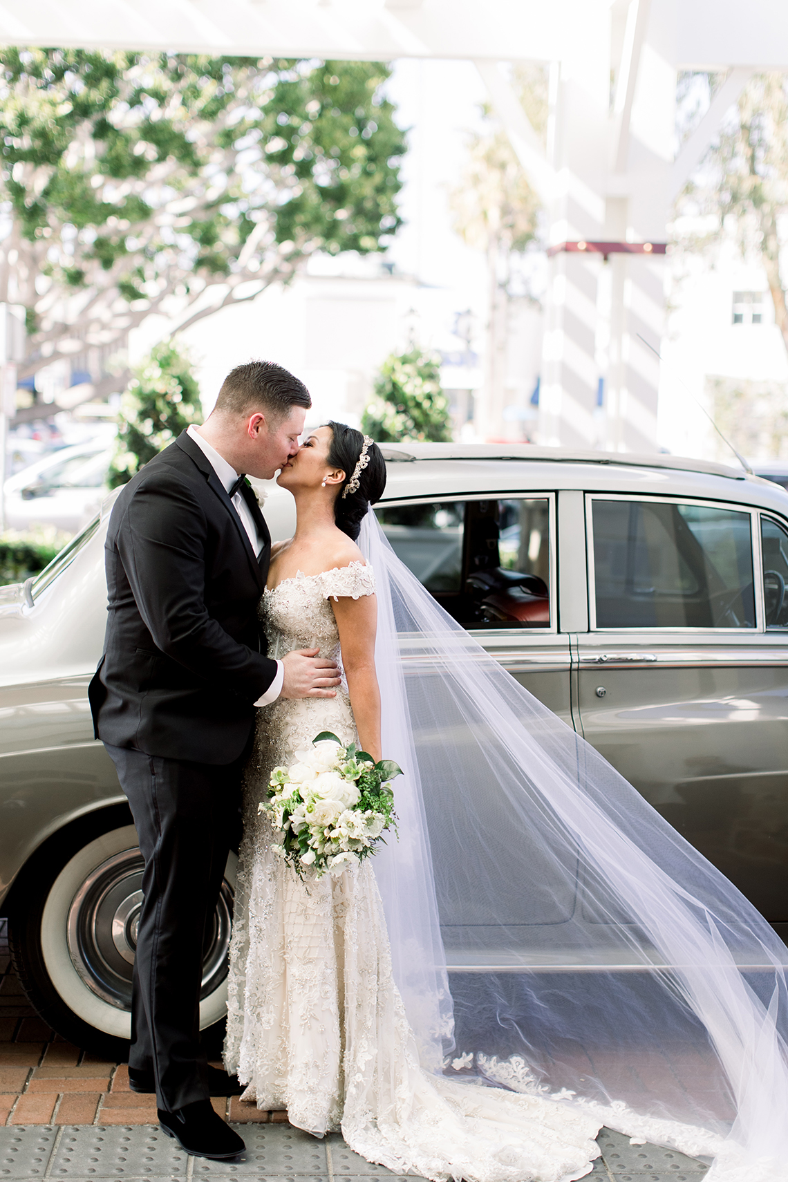 Orange Citrus Inspired Wedding at Lido House Newport Beach – Brett Hickman 30