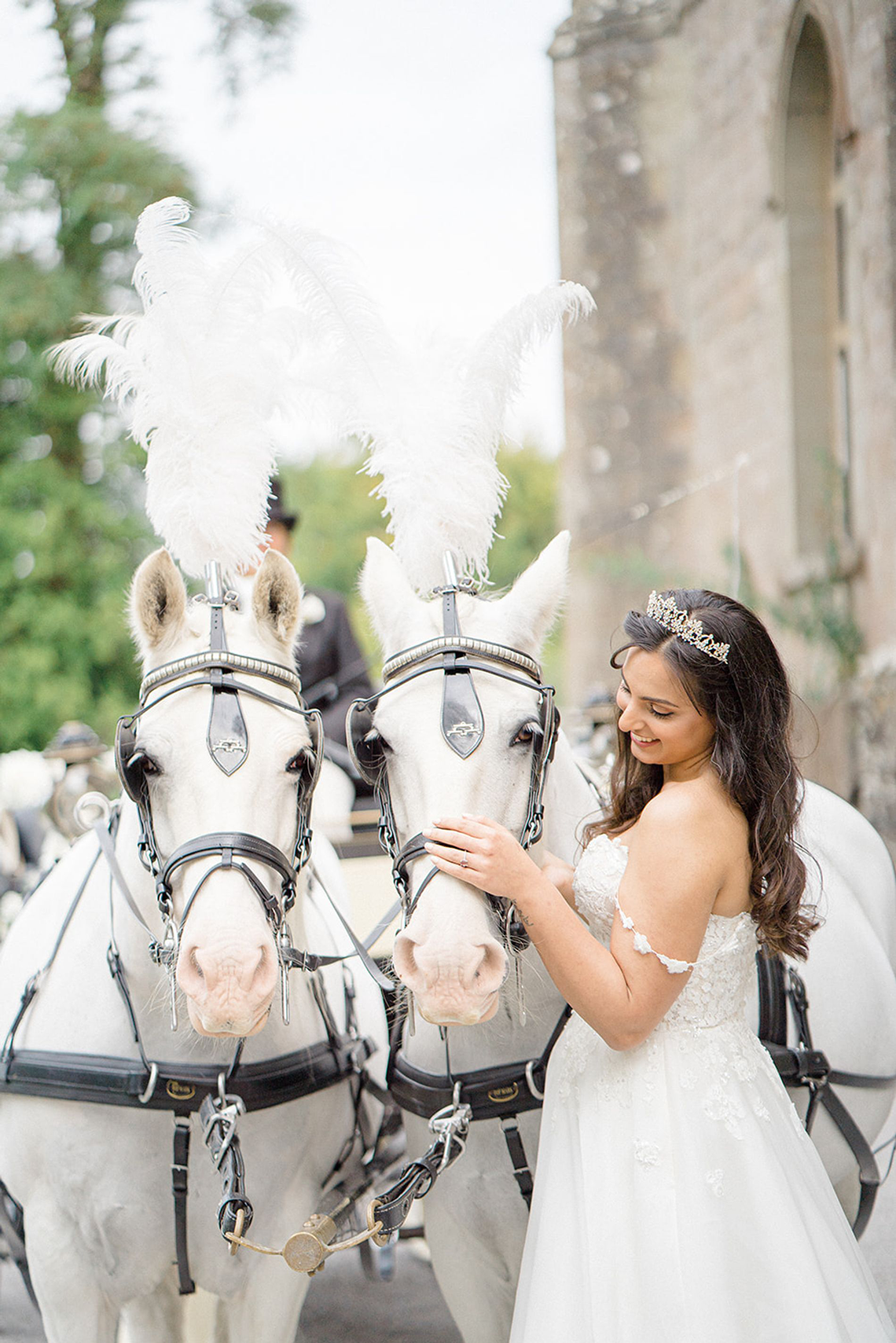 Fairytale Royal English Wedding Inspiration at Clearwater Castle – Sara Cooper Photography – Smitten Weddings 34