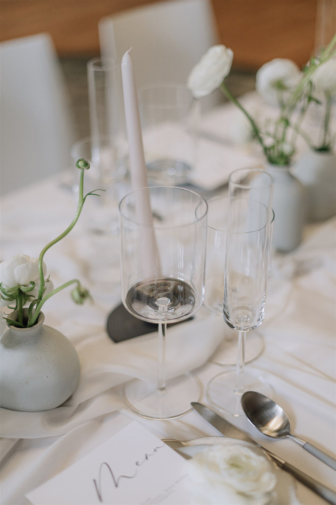 Elegant Minimalistic Canadian Microwedding Inspiration – Jumi Story – Paradise Events 8