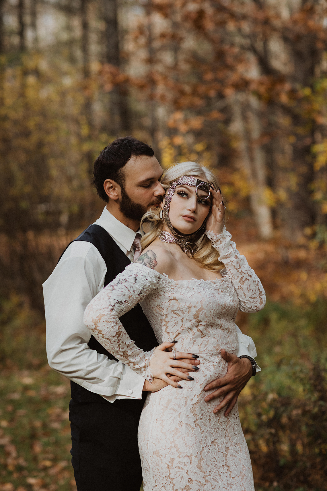 Woodsy Boho Cabin Wedding Inspiration in New Hampshire – Haus of Gravity – Compass Collective 41