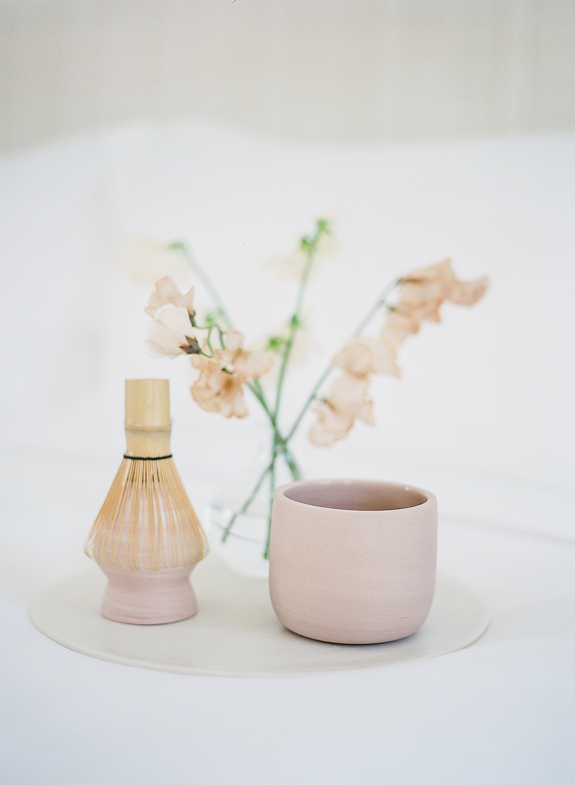 Clean and Cool Wedding Inspiration at the Los Angeles Cara Hotel – Milk Events – Jeremy Chou Photography 45