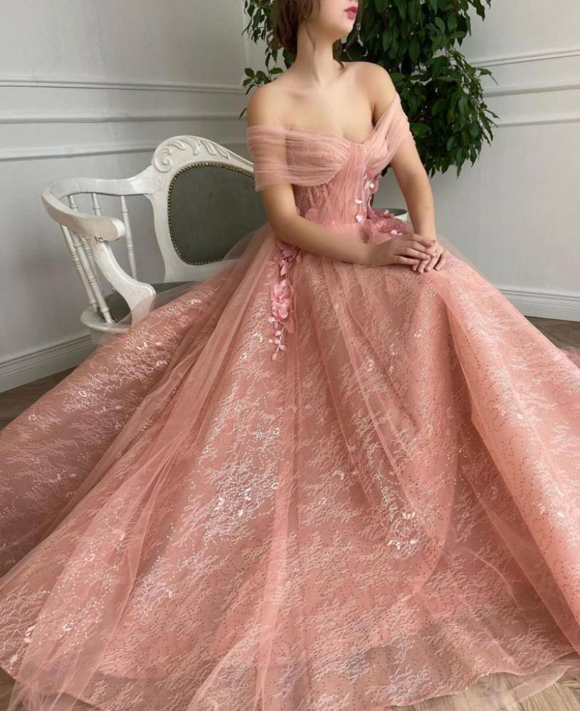 30 Pink Wedding Dresses for the Color-Loving Bride