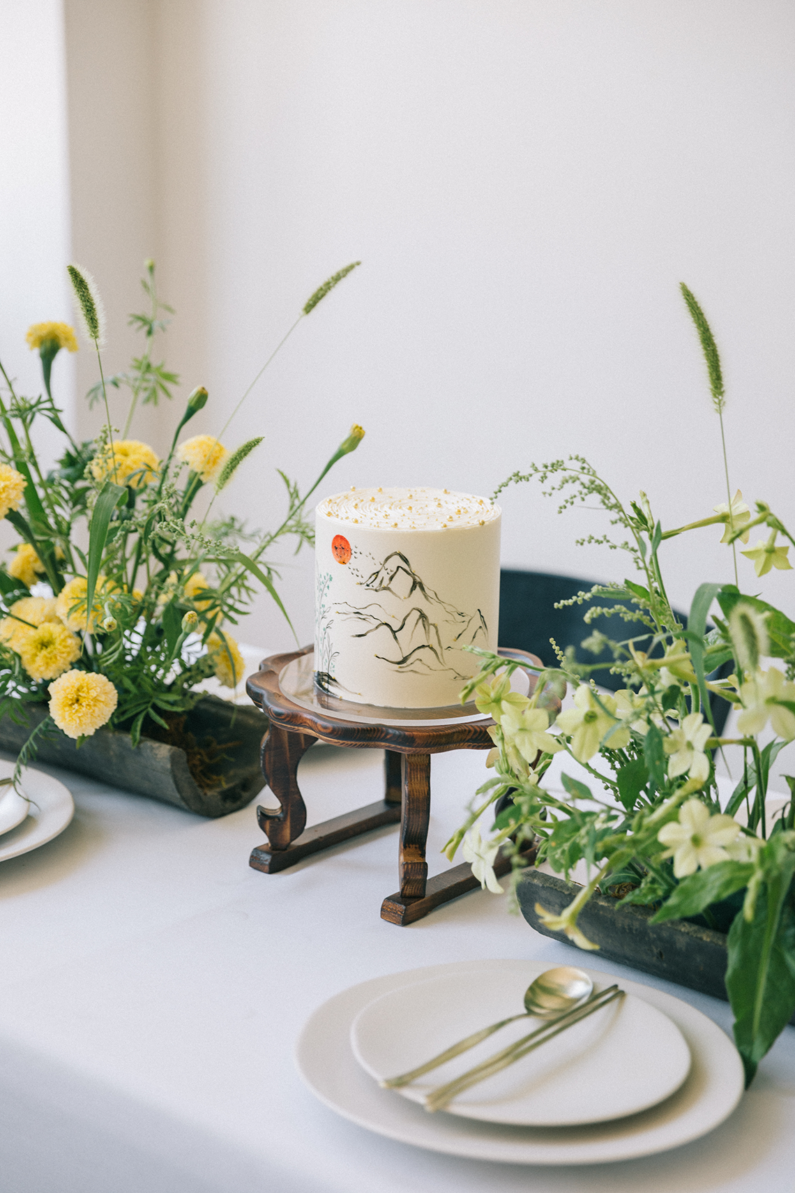 Modern Korean Wedding Inspiration in Watermelon Red – Bliss by Choi – Kelly Kang Weddings – Bridal Musings 18