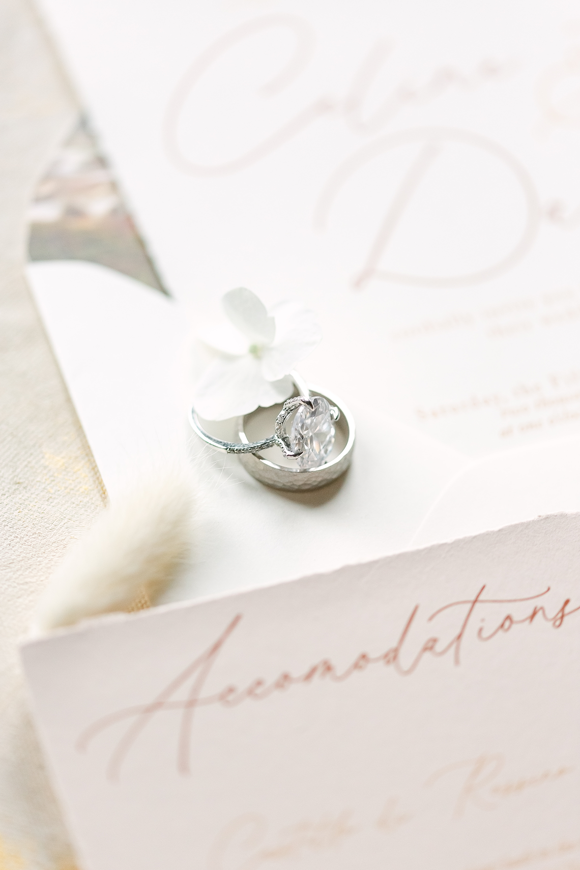 How to Make Your Barn Wedding Glamorous and Luxe – Jubilee Event Design Co – Braestone Farms – White Lotus Wedding Studio – Bridal Musings 20